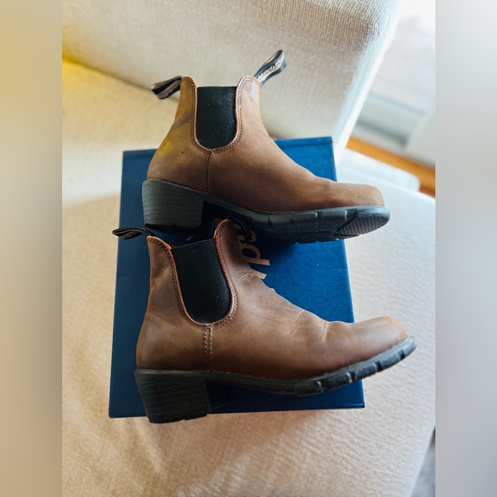 Blundstone boots. Women’s size  7.5